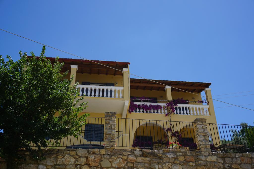 Sirios Apartments Apraos Esterno foto